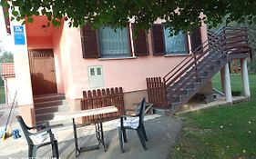 Apartman Deda